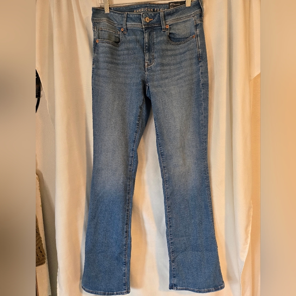 American Eagle Outfitters Women's Light Blue Kick Boot Jeans